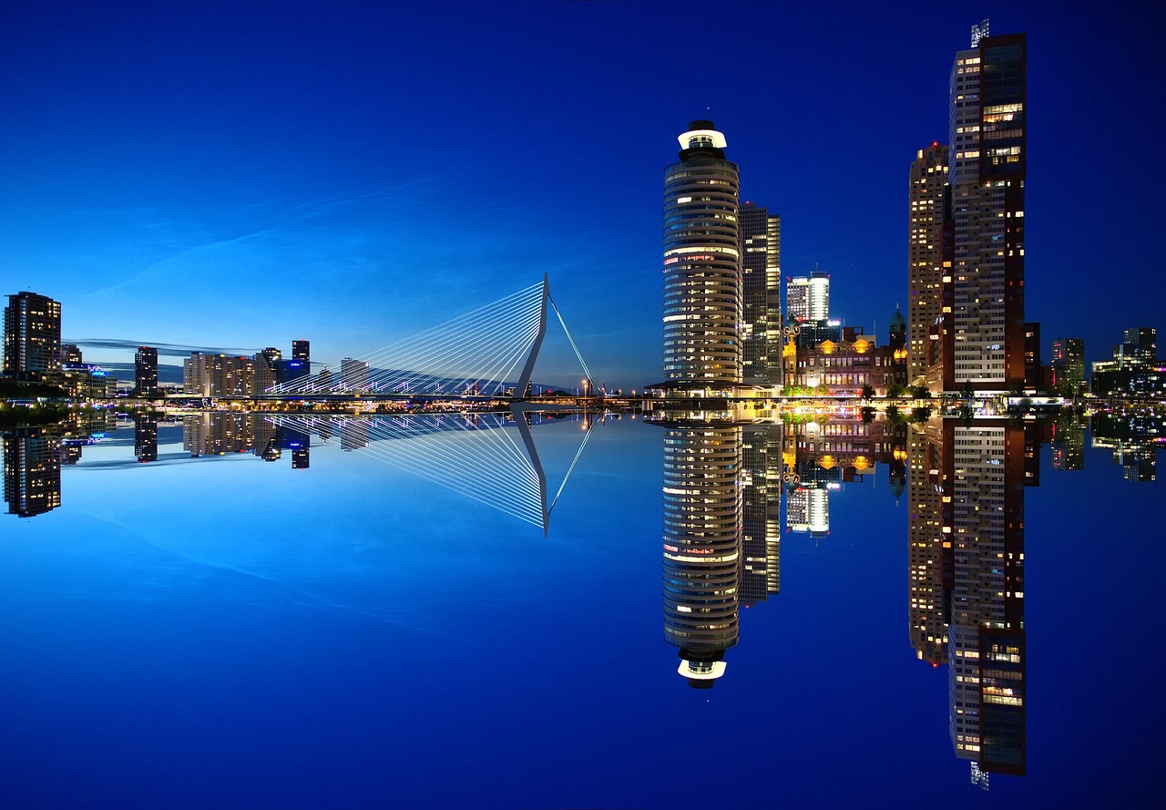 skyscrapers-1598418_1280